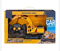 Pampam Toys 955-226 Model Builder RC Excavator Toy with 360-Degree Rotation, Spray & Light